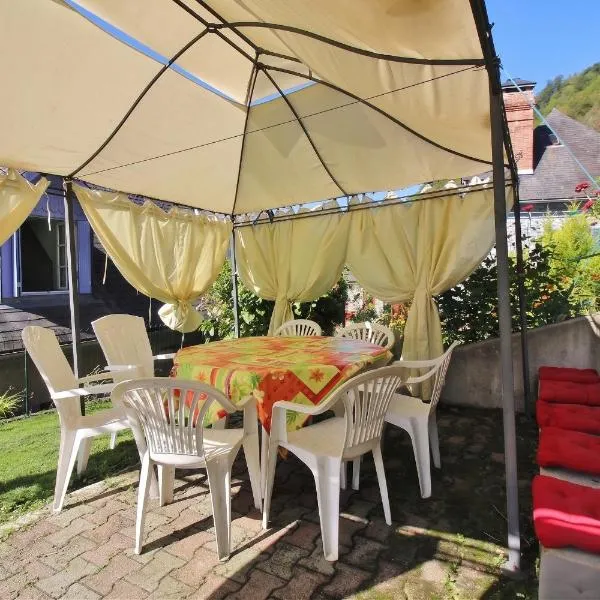 Appartement charmant à Juncalas - 30 m² - Vue sur la montagne, hotel en Juncalas