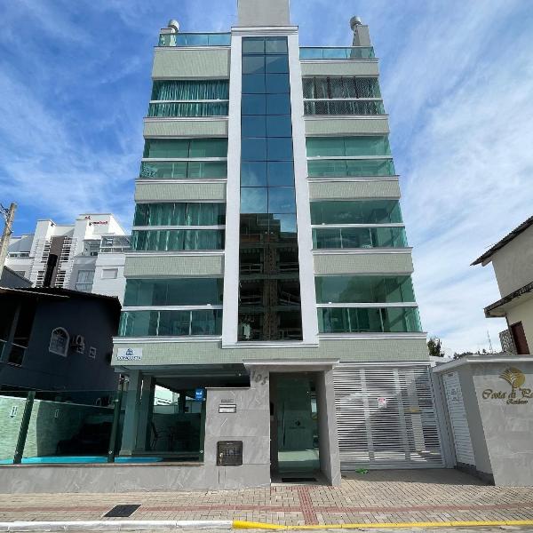 Costa Di Palme 301 - Apartamento na Praia de Palmas, excelente localização, perto do mar e do comércio local.