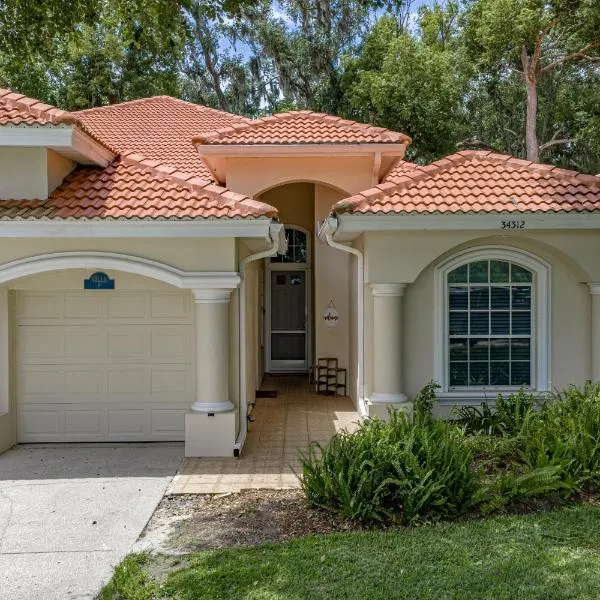 Lake Jovita Golf Villa #9, hotel em Dade City