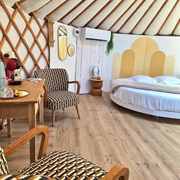 Yourte en ardeche, hotel u gradu 'Chassiers'