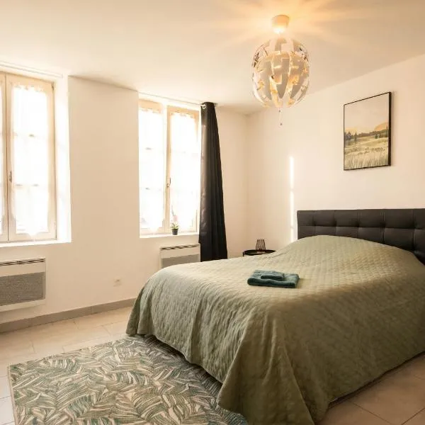 Quiet and bright studio in Gorze, hotel a Gorze