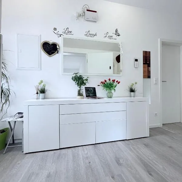 Ruhige Zimmer in WG, хотел в Лаупхайм