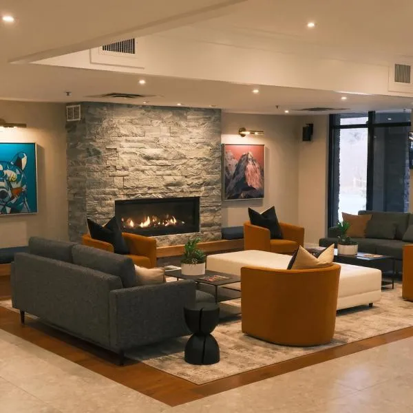 Executive Suites Hotel and Resort, Squamish، فندق في سكواميش