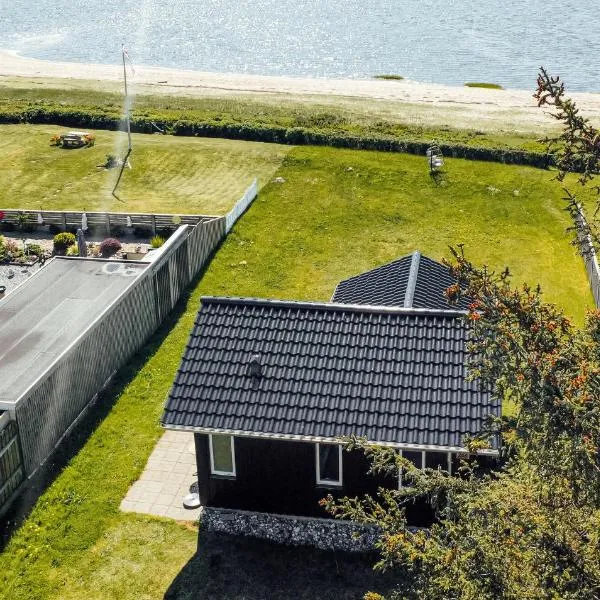 2 Bedroom Amazing Home In Esbjerg V, hotell i Esbjerg