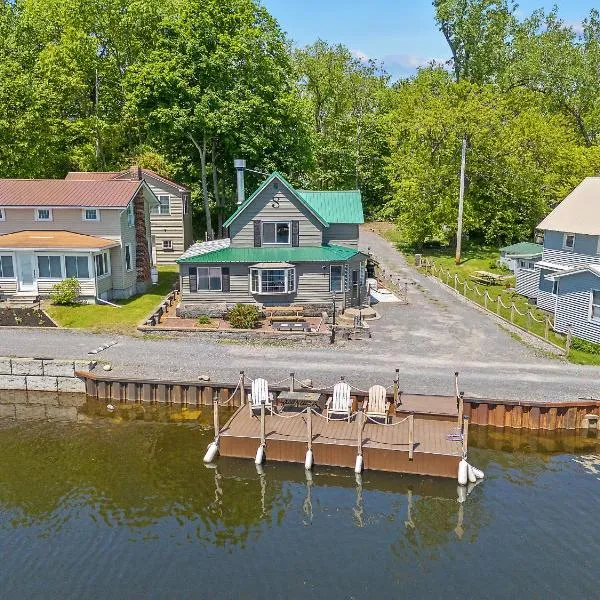 Riverside Cabin with Private Fishing Access!, hotel di Pulaski
