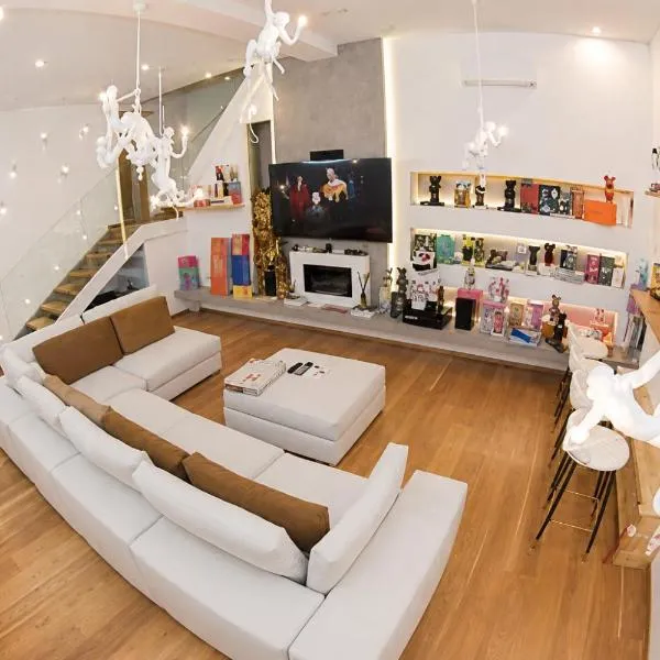 Milan Luxury Loft with Sauna & Jacuzzi, hotel in Milan