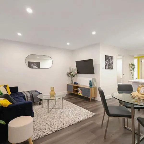 City Centre Unit Overlooking Ryrie Street!, hotel a Geelong