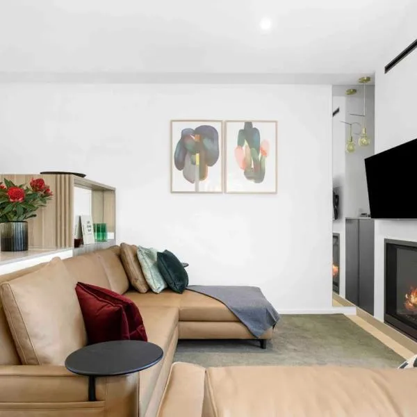 Mod House Ocean Grove- Walk to the shops, cafes, beach and park! Brand new luxury apartment in gated complex, hotel din Ocean Grove