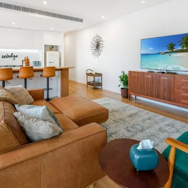 104 Portarlington Esplanade 2 bedroom, 2 bathroom apartment Parking Walk to the beach and shops Elevator access, hótel í Portarlington