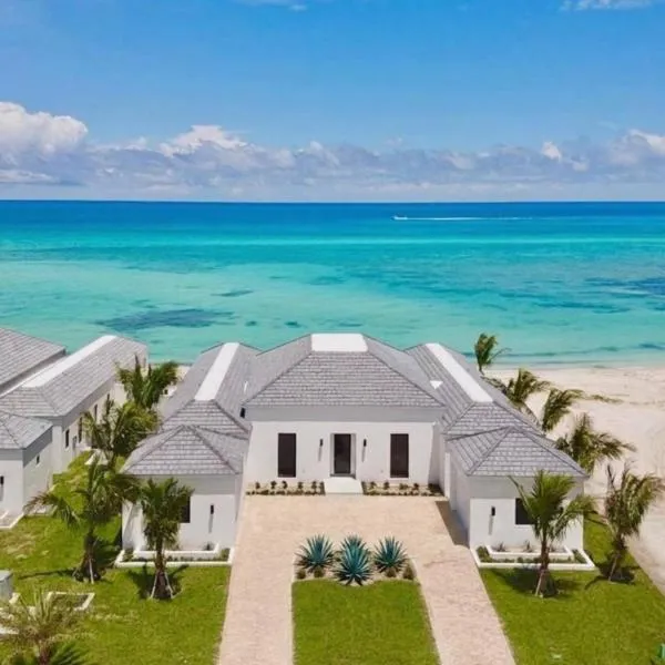 Villa Aurelia, Elegant 6BR Beach Escape in Blue Lagoon, hotel em Bayley Town