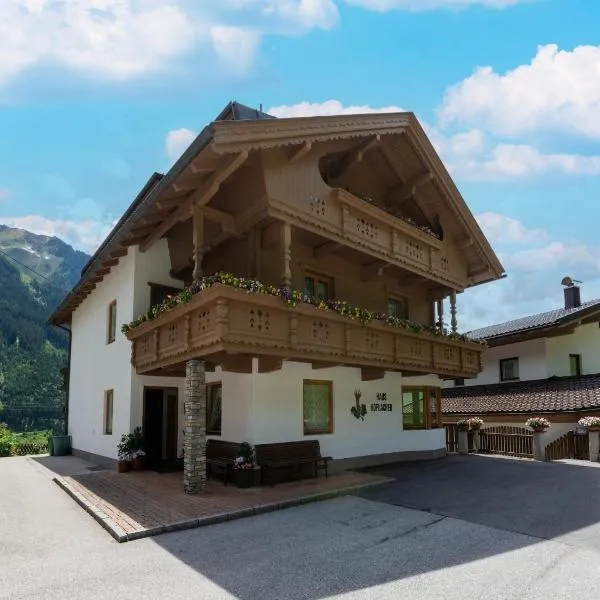 Chalet in Mayrhofen near Ski Slopes, hotel v Mayrhofenu