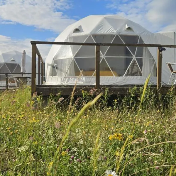 Glamping 4 us โรงแรมในโตปลีซา