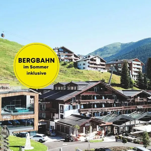 MY ALPENWELT Resort, hotel in Königsleiten