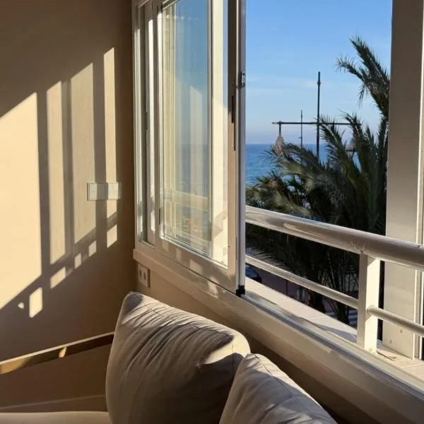 ERVI Sea View Apartment by Los Locos Beach, hotell i Torrevieja