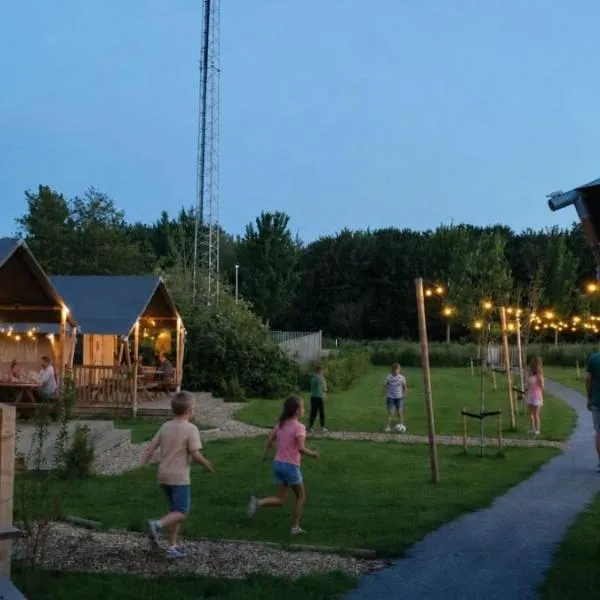 Safari Lodges XL, hotel a Nieuwe Wetering
