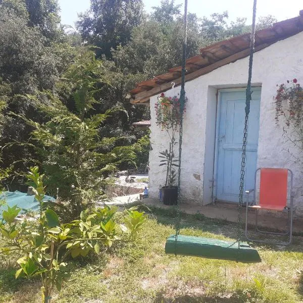 Stone House Room near Kavala, hotel di Amisianá