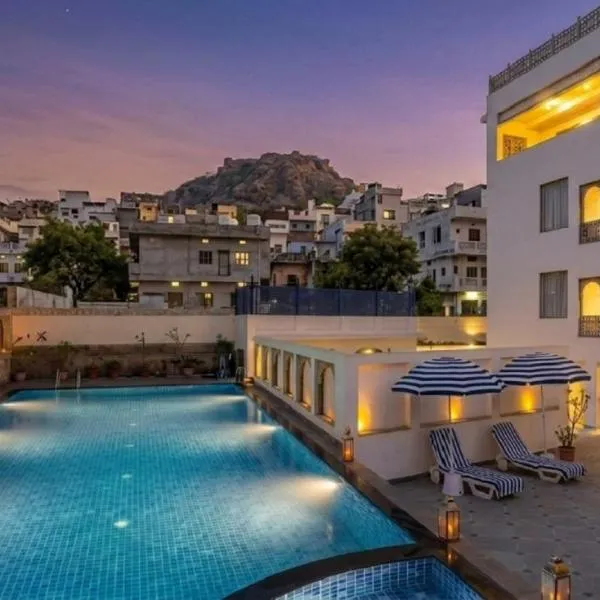 Maan Vilas Swimming Pool Boutique Hotel in Udaipur
