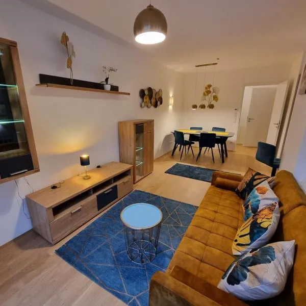 Gartenwohnung Ginkgo, exklusive Boutique-Ferienwohnung in Freilassing, bei Salzburg, hotel i Freilassing