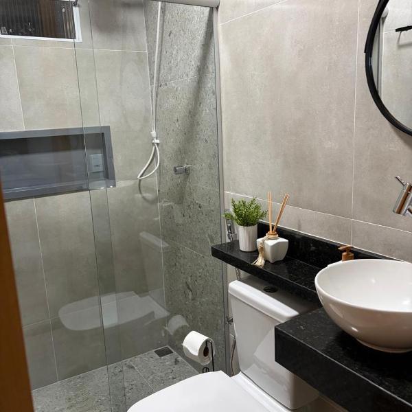 APT 202 - 05 min aeroporto, rodoviária e embaixadas - Foto 3