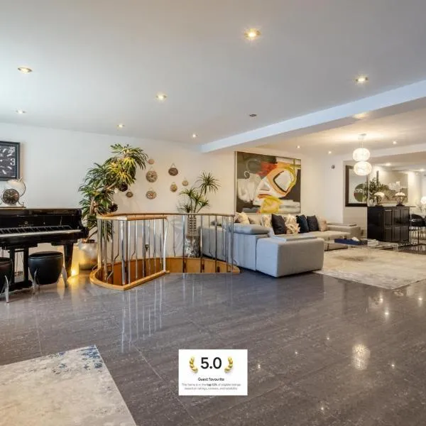 Majestic Villa in Downtown Griffintown, khách sạn ở Montréal
