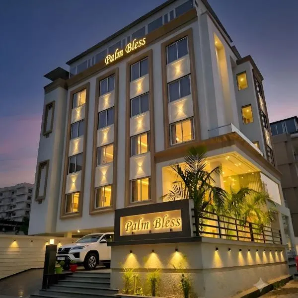 Hotel The Palm Bless A Luxury Hotel, hotel Haridvárban