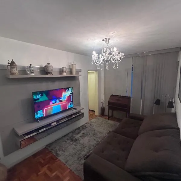 Lindo Apartamento próximo ao Centro, hotel u gradu Žuiz de Fora