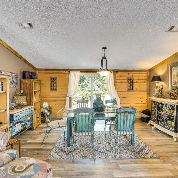 13 Mi to Silver Springs: Pet Friendly Getaway!, hotel in Silver Springs