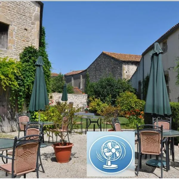 Hôtel du Donjon, hotel en Aulnay