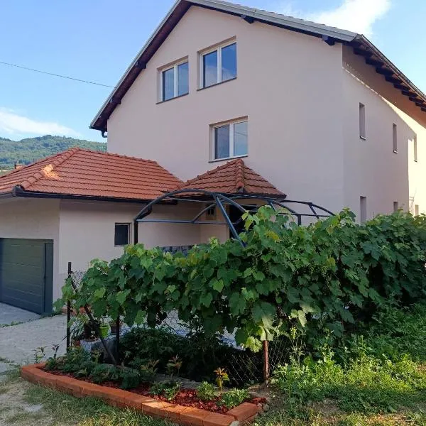 Kuća - Šekovići, hótel í Šekovići