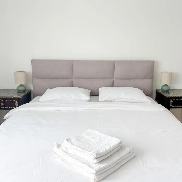 Dabfly Guesthouse & Outdoor Adventures, hotel a Ražanj