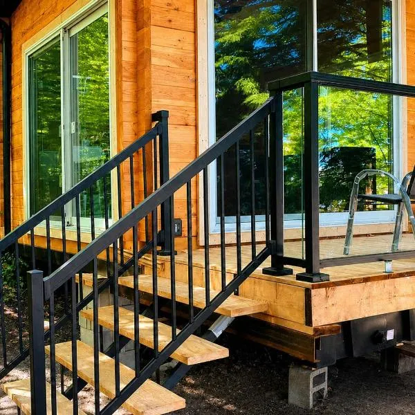 1-bedroom Unique Eco Log Cabins in Parry Sound #105, khách sạn ở Parry Sound
