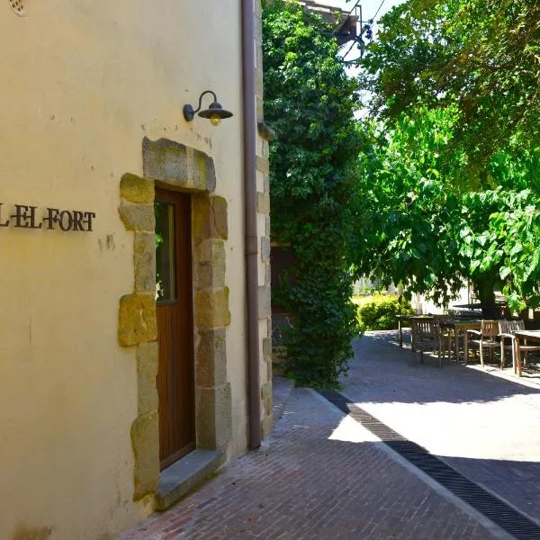 El Fort d'Ullastret, hotel em Ullastret