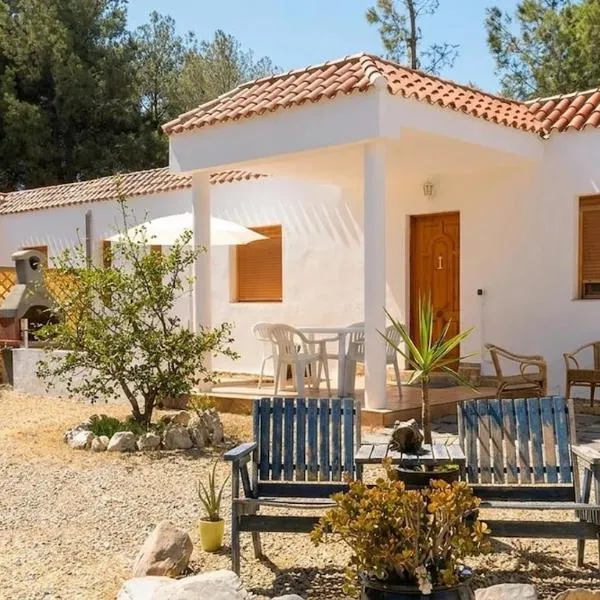 Casa 1, Alojamientos rurales, piscina compartida, hotelli kohteessa Tabernas