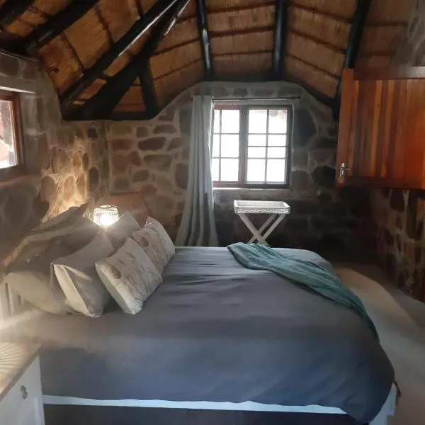 Cross Pollination Chalets & Camping, מלון בואלווטר