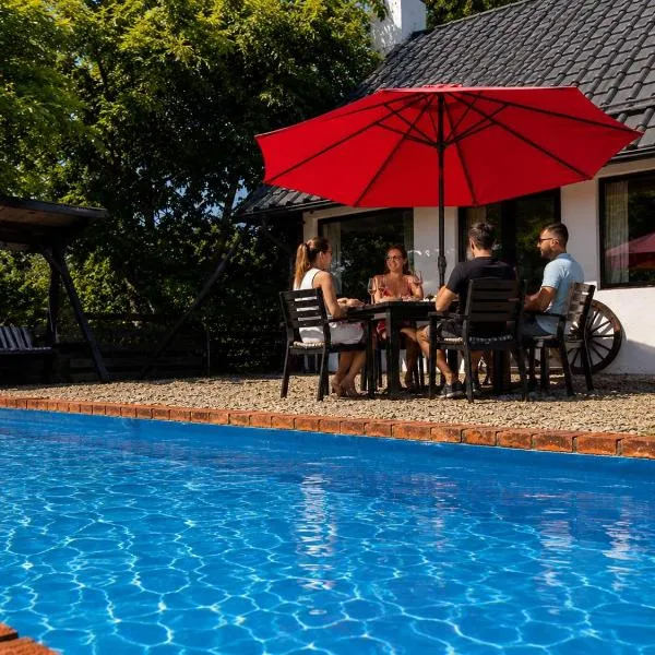 Porumbacu Mountain Views - Cabană cu Piscină, hotell i Porumbacu de Sus