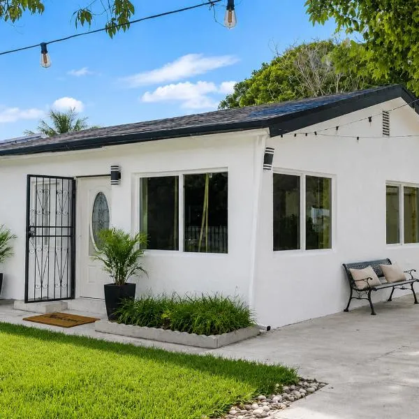 05 Modern Co-Living Home with Newly Renovated Private Rooms Available, hotel in Miami