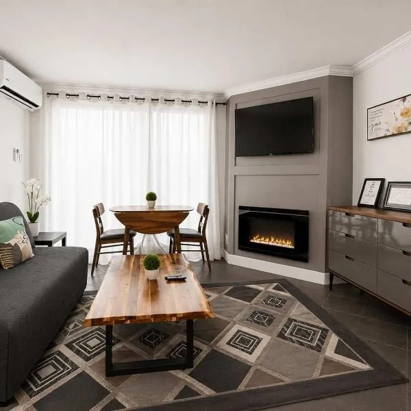 La Cachette 204 by Gestion ELITE, hotel u gradu Mon Tremblan