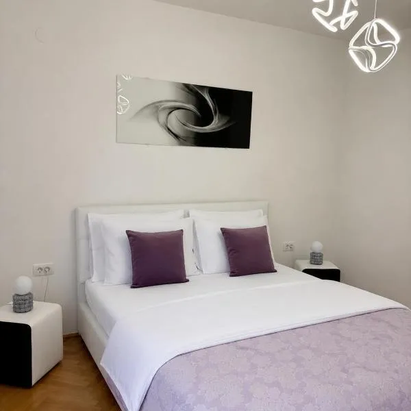 Lux Apartman Casablanca, hotell i Plužine