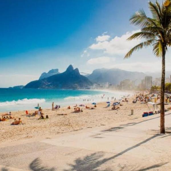 Alice in Copacabana Wonderland - Foto 5