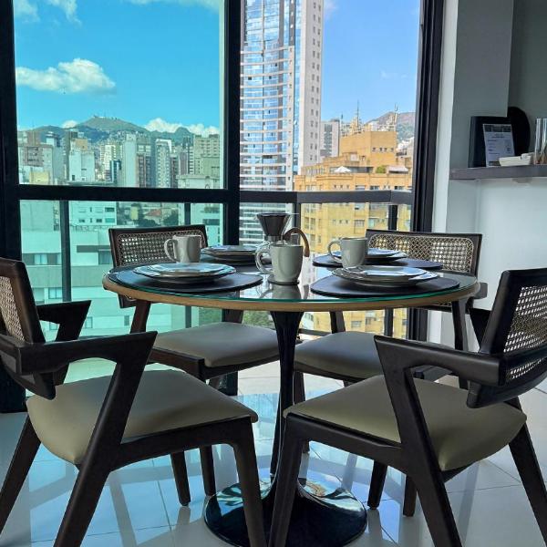 Apart Premium na Savassi com vista e arrumação - Foto 2