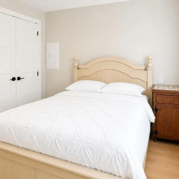 Peaceful 2-Bedroom Richmond Stay Near Steveston Village, viešbutis mieste Ričmondas