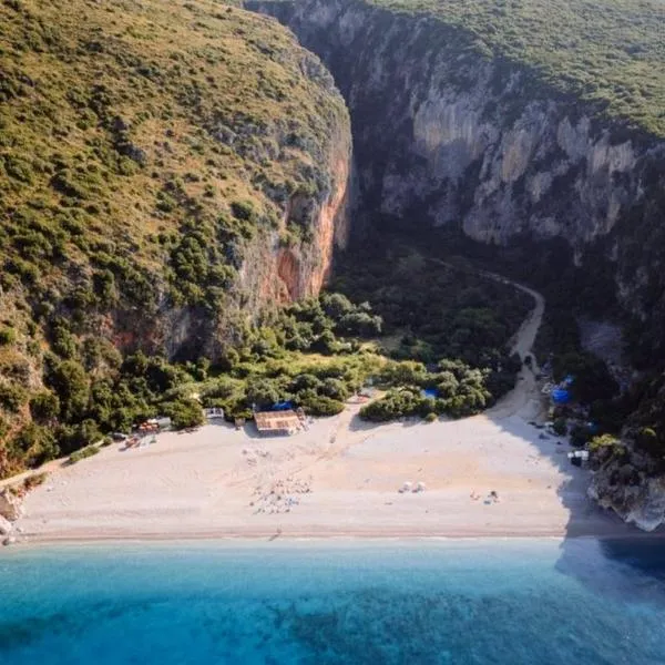 Gjipe eco campground 2, hotel in Ilias