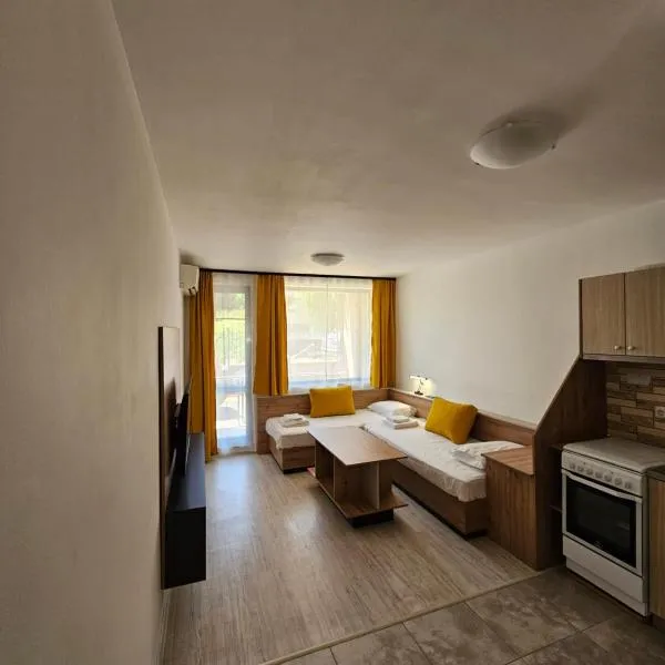 Nest Studio Str Tvarditsa 13, khách sạn ở Burgas City