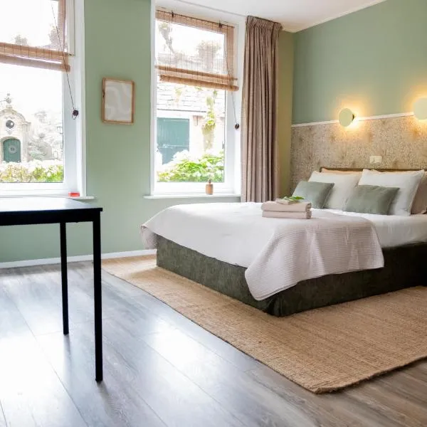 B&B Stinzenflora - Gezellige accommodatie tussen groen en historie、Cornjumのホテル