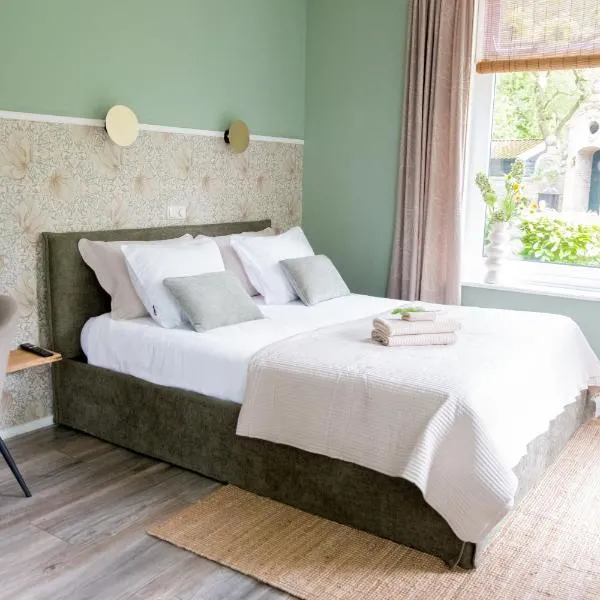 B&B Stinzenflora - Knus verblijf in de Friese natuur en op een landgoed, hotel sa Cornjum