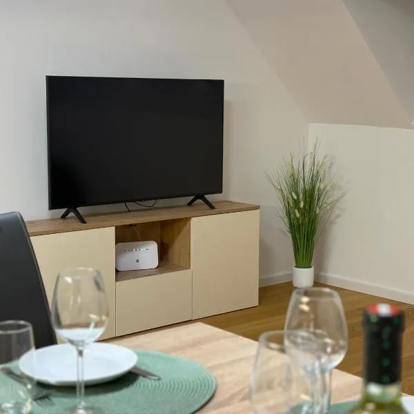 Modern & Cozy Apartment - Free Parking & Vineyards, hotel em Viena