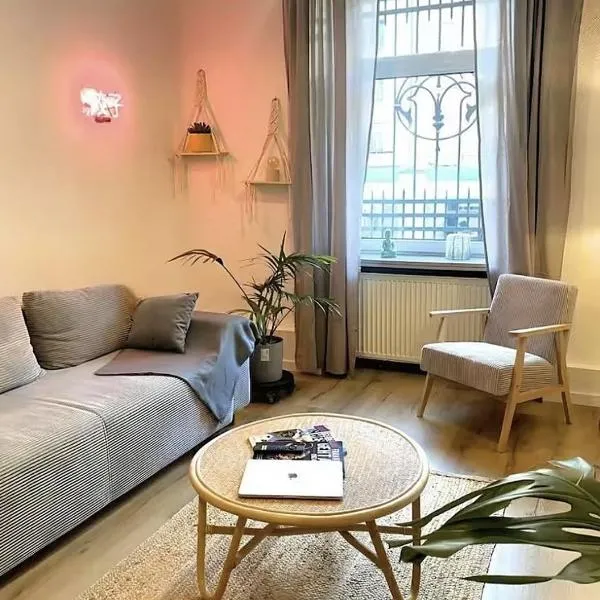 City Apartment Central & Near Fairgrounds, hotel Frankfurt am Mainban