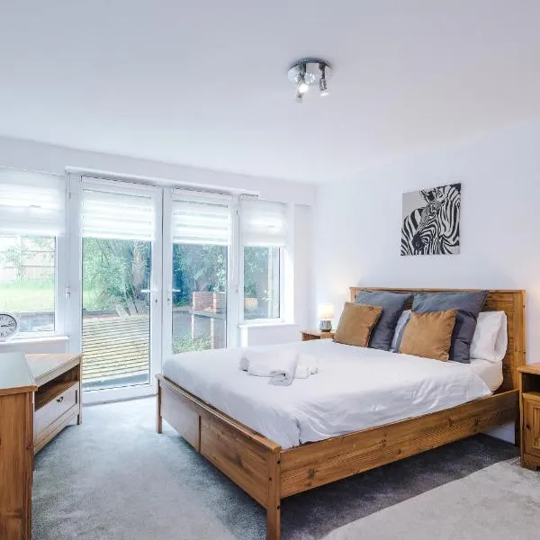 Modern home, Fully equipped, Fast Wi-Fi, Perfect for Long Stays & Contractors, hotel v destinácii Middleton