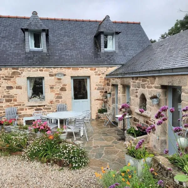 Maison accueillante à Cléden-Cap-Sizun avec jardin clos, hôtel à Cléden-Cap-Sizun