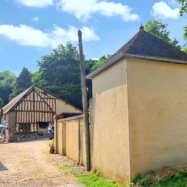 Studio cosy à Camembert - 20 m² avec terrasse et parking, hotell i Camembert